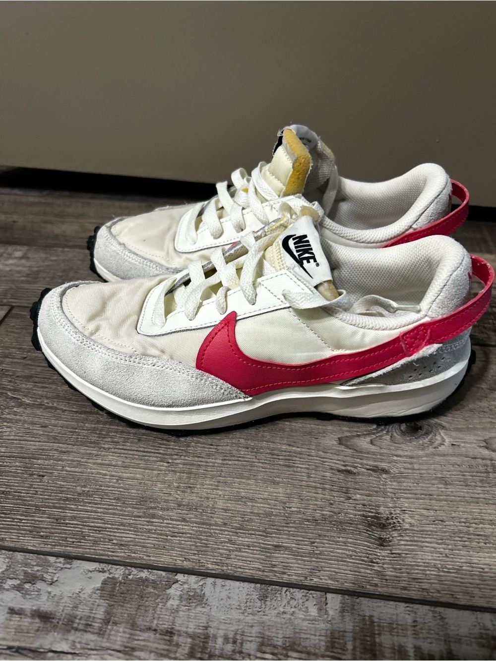 Nike Waffle Debut women's sneakers white suede pink & black